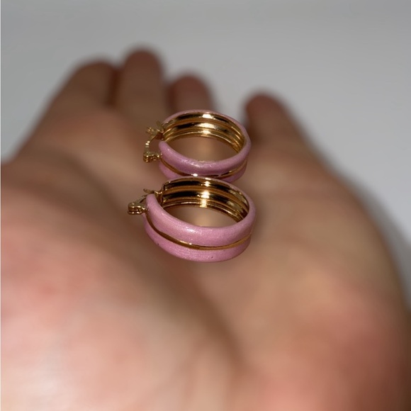 Elegant Pink and Gold Hoop Earrings - Picture 1 of 3